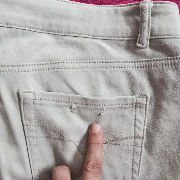 Jeans - Picture 3 of 6